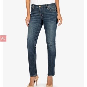 Kut from the Kloth size 4 straight leg jeans